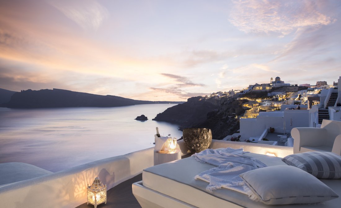 kirini-suites-spa-santorini-1.jpg