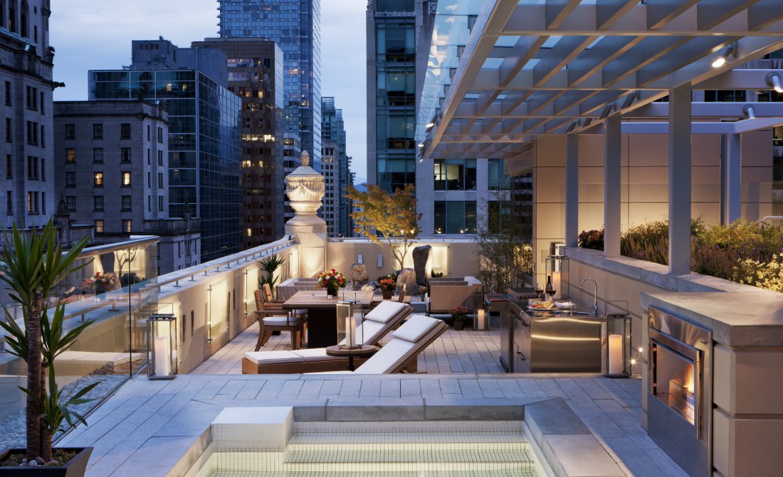 why-vancouver-is-perfect-destination-for-solo-travellers-rosewood-hotel-georgia.jpg